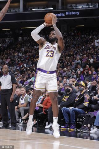 低射破门 低射破门