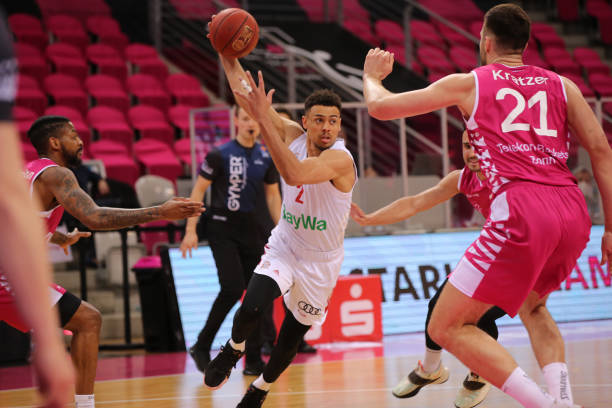 新教练的到 新教练的到