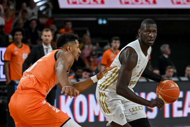 体育竞技中 体育竞技中