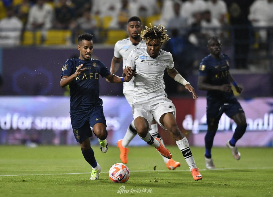 向欧足联递 向欧足联递